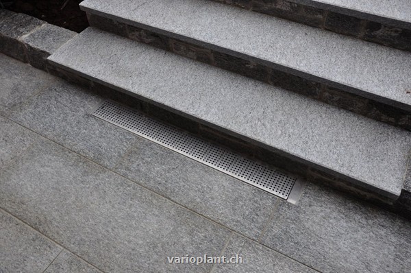 Detaillösung Chromstahlrinne