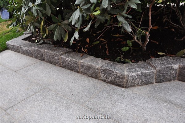 Randabschluss mit Mauersteinen