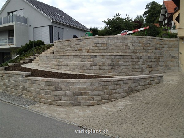 Mauer fertig zur Pflanzung