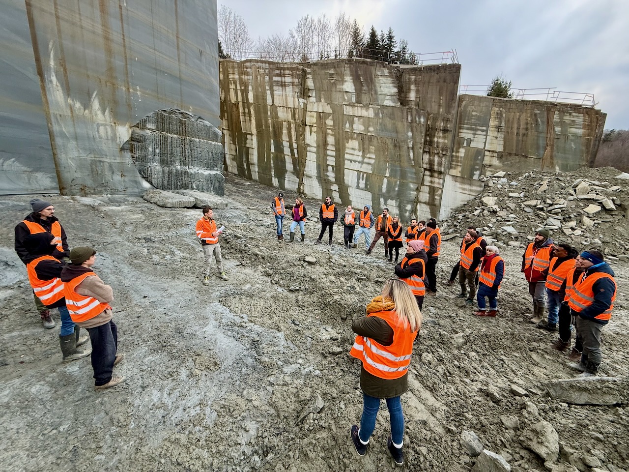 Ein Weihnachts-Event voller Inspiration und Teamgeist: Unser Besuch im Steinbruch Bärlocher und Dinner im Restaurant Steiniger Tisch