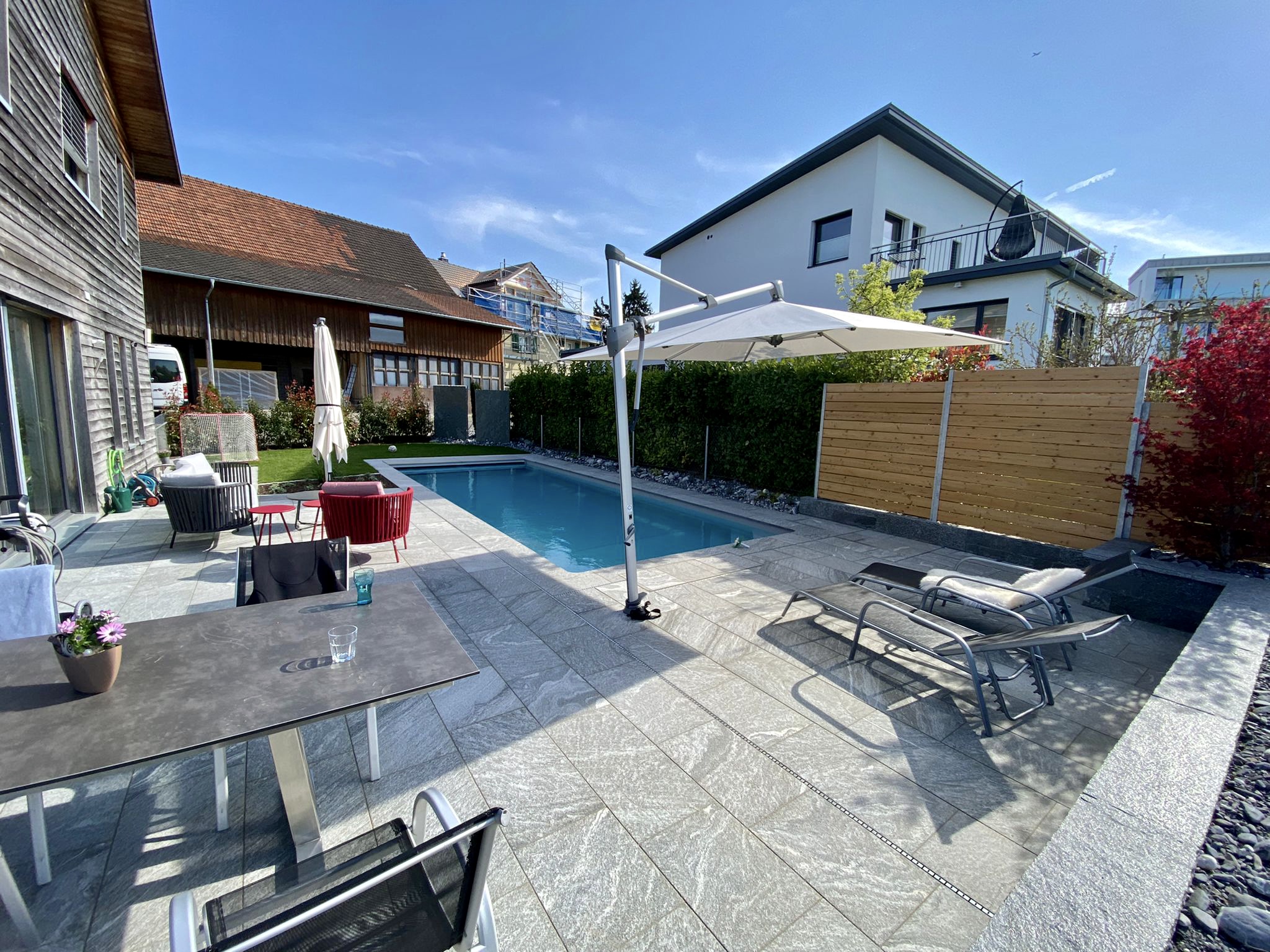 Poolbau in St. Gallen: Alles aus einer Hand für Ihren Traumgarten