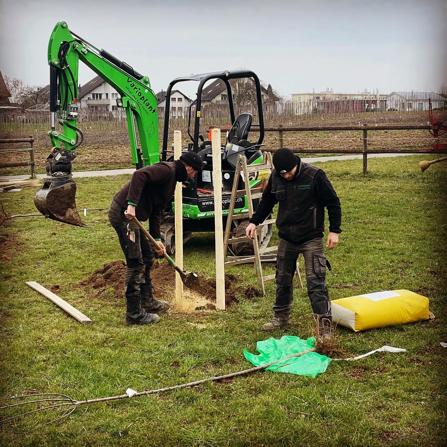 Gärtnerteam mit Spass bei der Arbeit