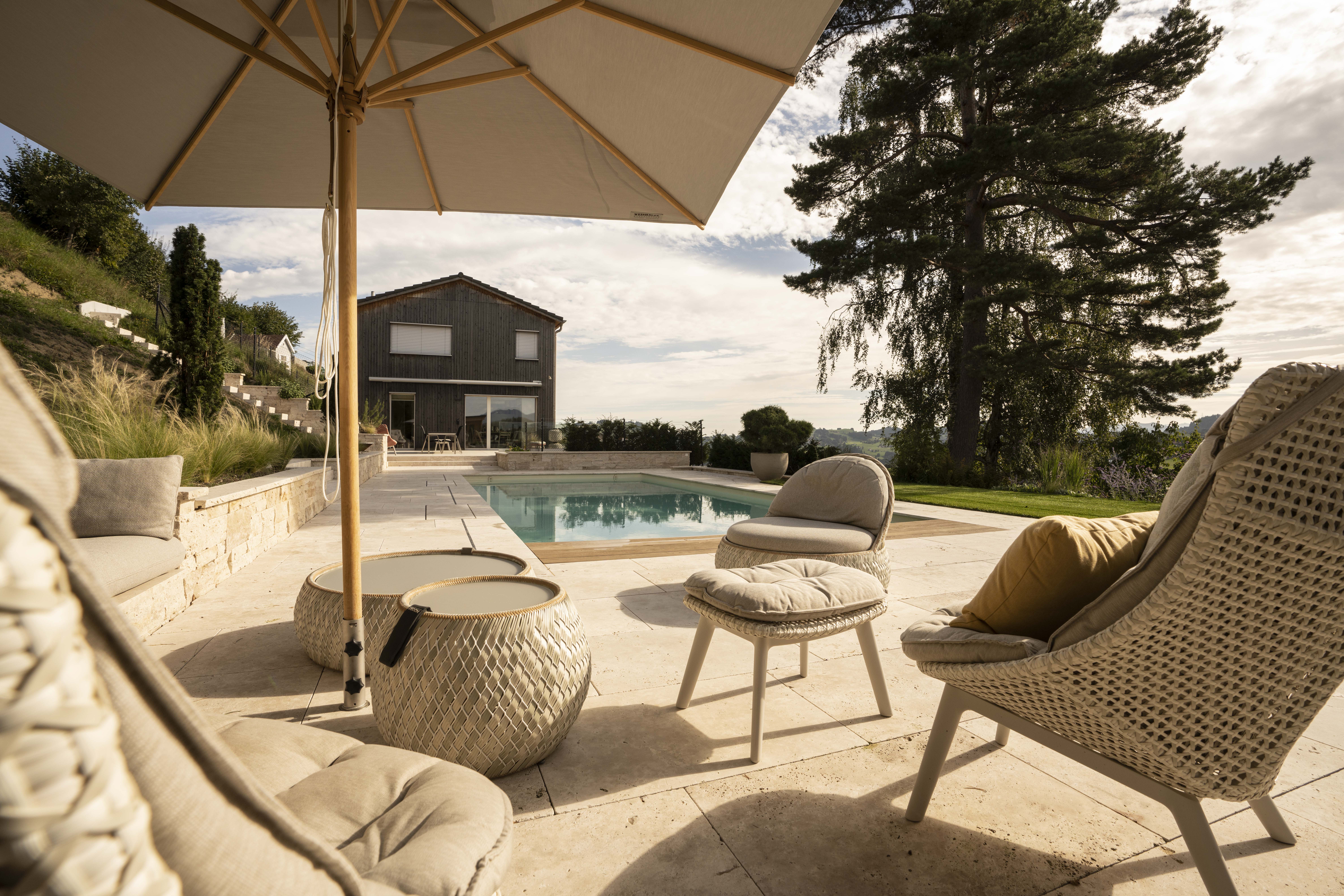 Sitzplatz oder Terrasse sanieren mit Naturstein