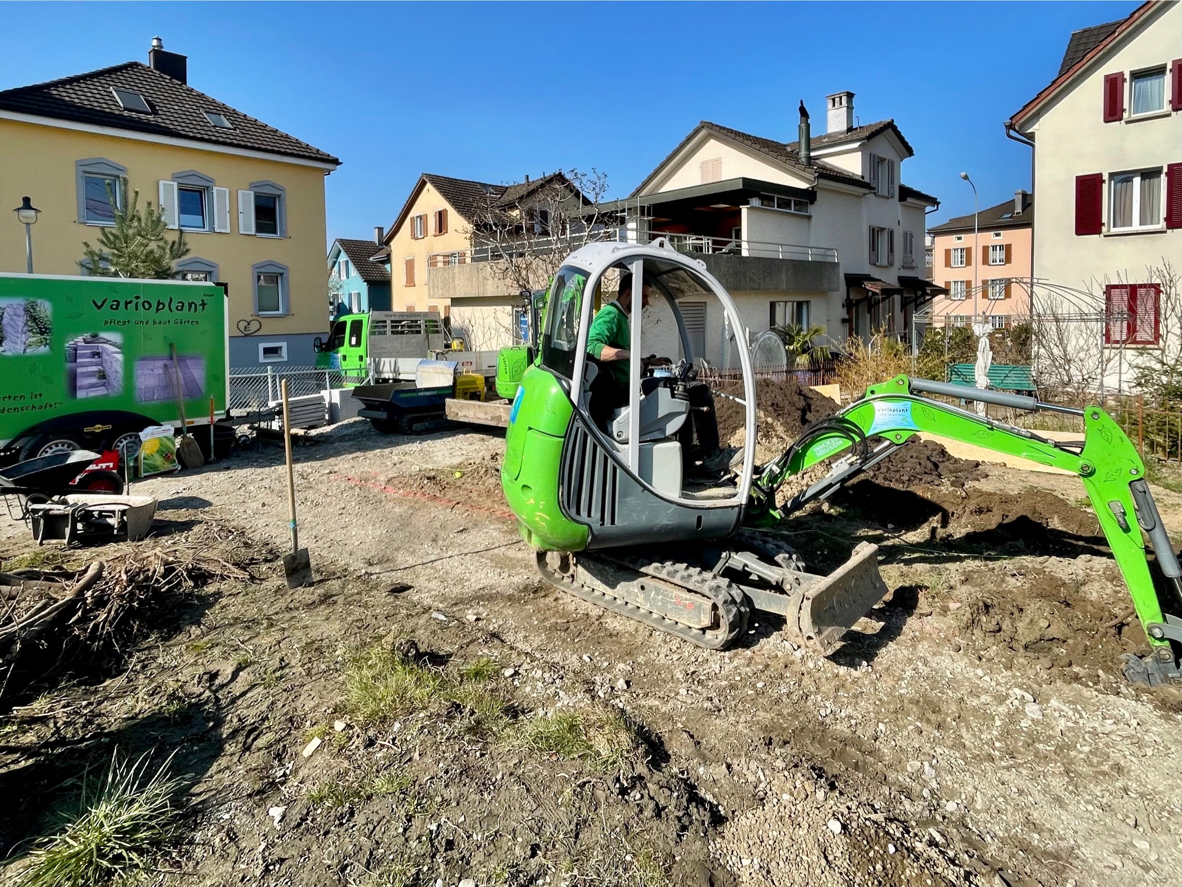 Bau von Neuanlagen und Umänderungen.