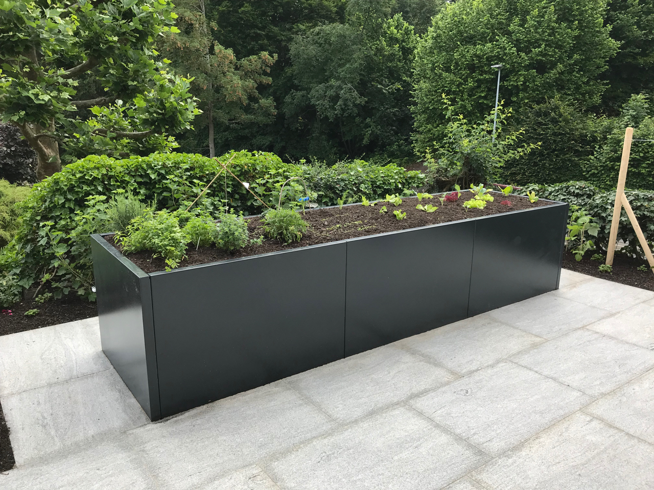 Hochbeet mit Hauszugang
